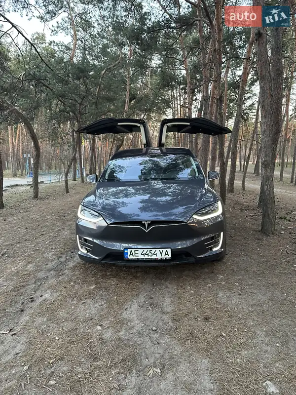 Tesla Model X