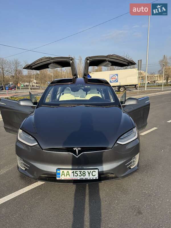 Внедорожник / Кроссовер Tesla Model X 2017 в Киеве