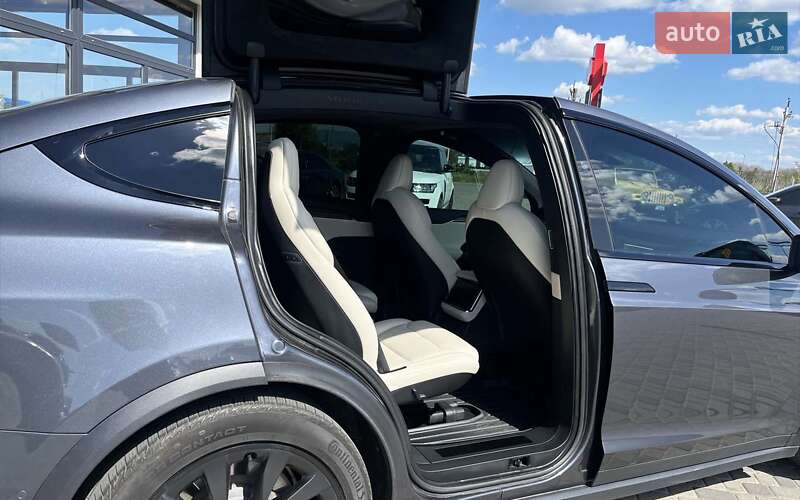 Позашляховик / Кросовер Tesla Model X 2022 в Мукачевому