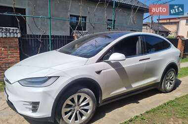Позашляховик / Кросовер Tesla Model X 2020 в 