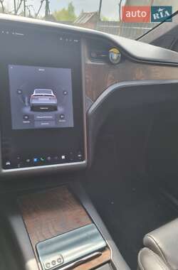 Позашляховик / Кросовер Tesla Model X 2020 в 