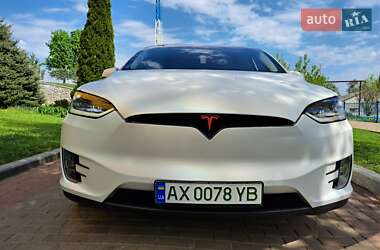 Внедорожник / Кроссовер Tesla Model X 2018 в 