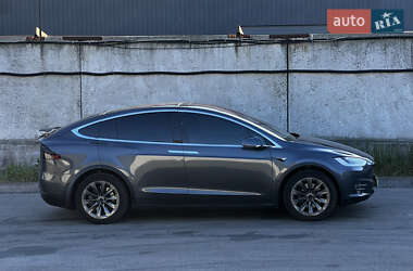 Внедорожник / Кроссовер Tesla Model X 2017 в 
