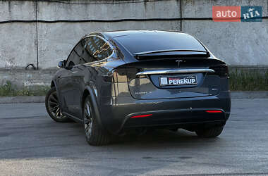 Внедорожник / Кроссовер Tesla Model X 2017 в 
