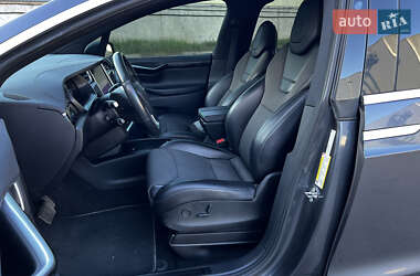 Внедорожник / Кроссовер Tesla Model X 2017 в 