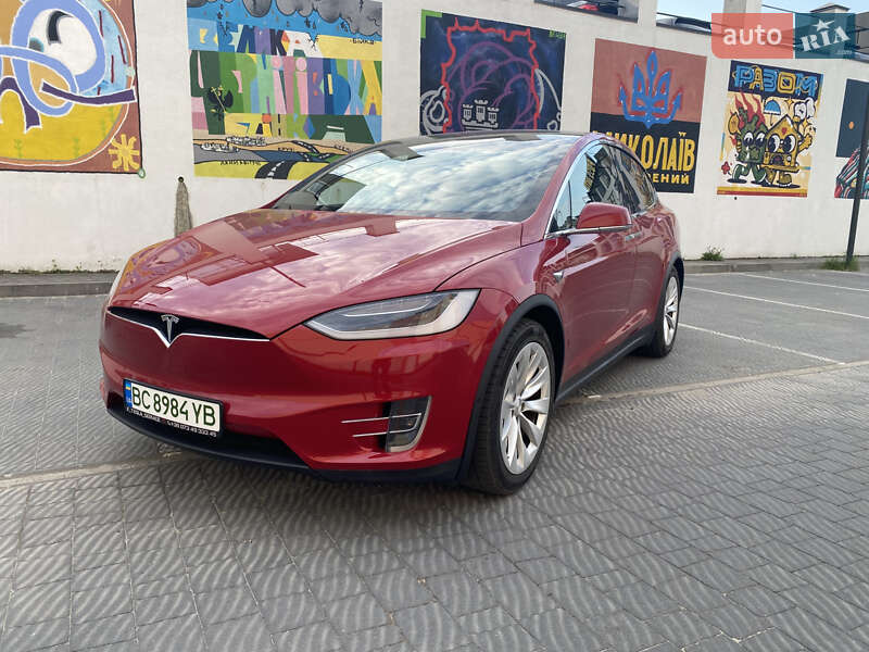 Tesla Model X 2019