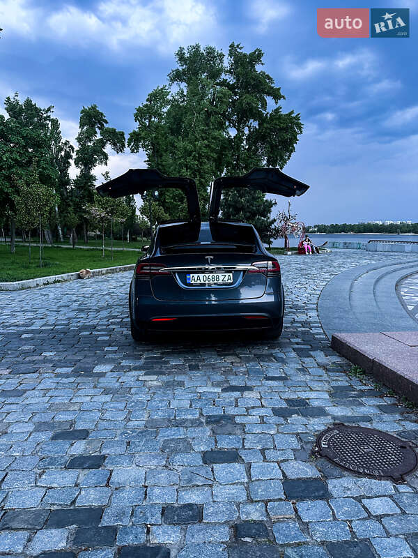 Внедорожник / Кроссовер Tesla Model X 2017 в Киеве
