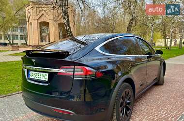 Позашляховик / Кросовер Tesla Model X 2019 в 