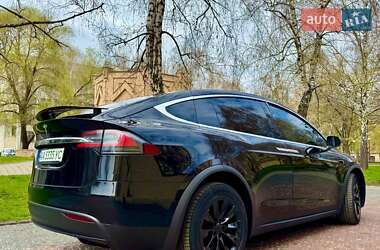 Позашляховик / Кросовер Tesla Model X 2019 в 