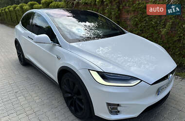 Позашляховик / Кросовер Tesla Model X 2020 в 
