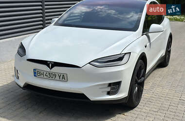 Позашляховик / Кросовер Tesla Model X 2020 в 