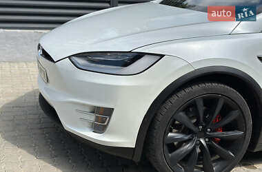 Позашляховик / Кросовер Tesla Model X 2020 в 