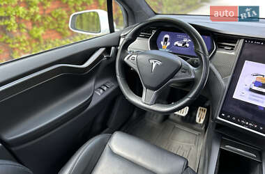 Позашляховик / Кросовер Tesla Model X 2020 в 