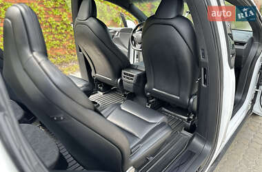 Позашляховик / Кросовер Tesla Model X 2020 в 