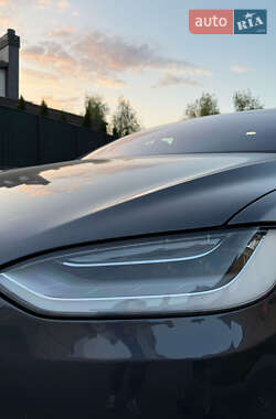 Позашляховик / Кросовер Tesla Model X 2020 в 