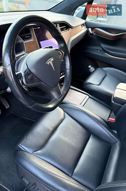 Позашляховик / Кросовер Tesla Model X 2020 в 