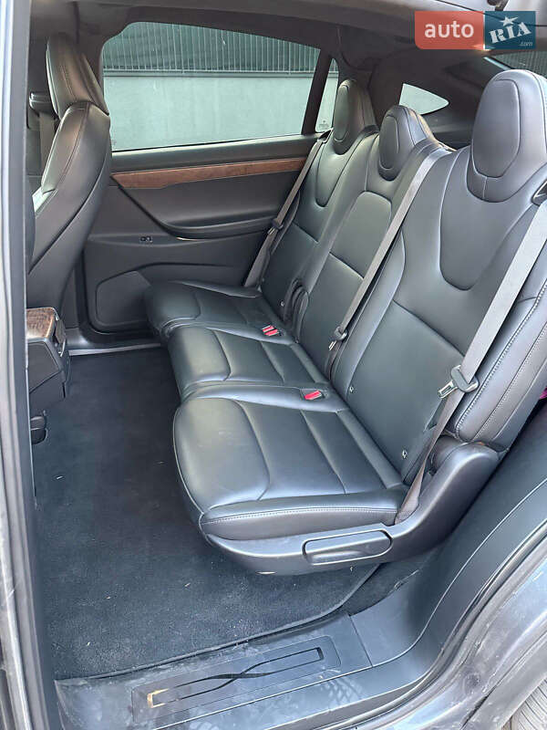 Позашляховик / Кросовер Tesla Model X 2020 в Полтаві