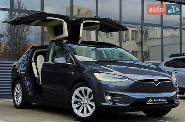 Позашляховик / Кросовер Tesla Model X 2018 в 