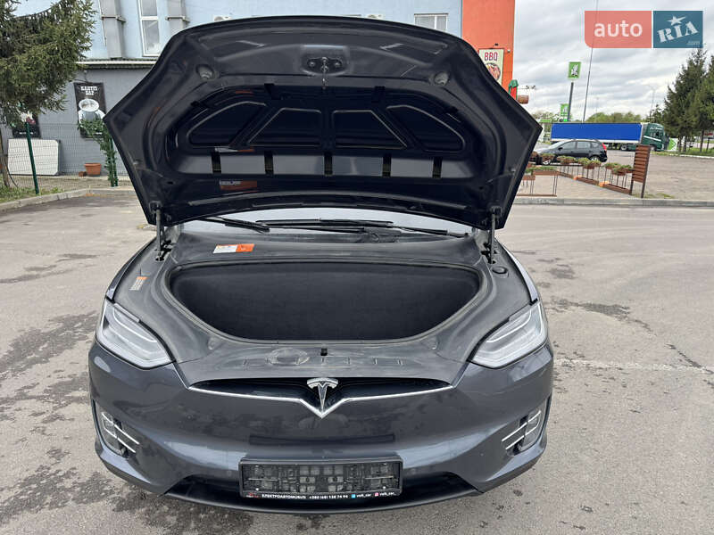 Позашляховик / Кросовер Tesla Model X 2018 в Рівному фото 11 Позашляховик / Кросовер Tesla Model X 2018 в Рівному