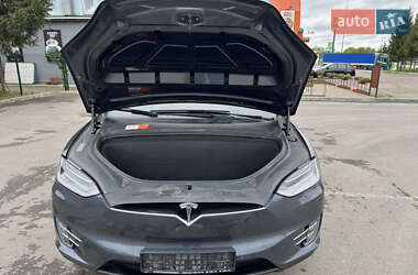 Внедорожник / Кроссовер Tesla Model X 2018 в 