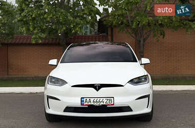 Tesla Model X 2023