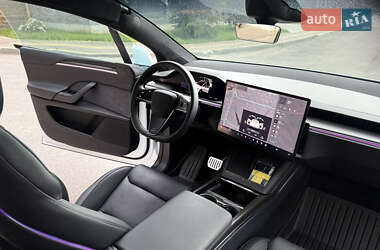 Позашляховик / Кросовер Tesla Model X 2023 в 