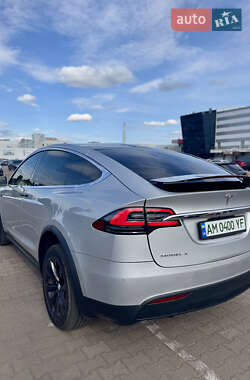 Позашляховик / Кросовер Tesla Model X 2016 в 