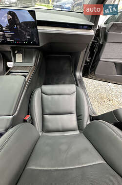 Позашляховик / Кросовер Tesla Model X 2022 в 