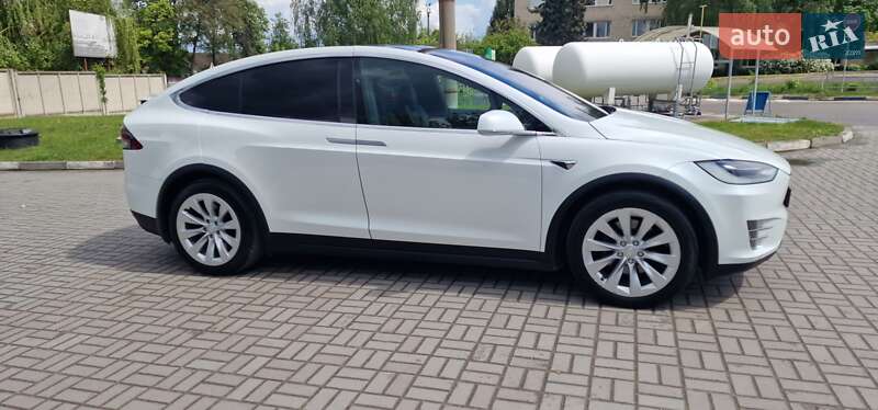 Внедорожник / Кроссовер Tesla Model X 2018 в Тернополе