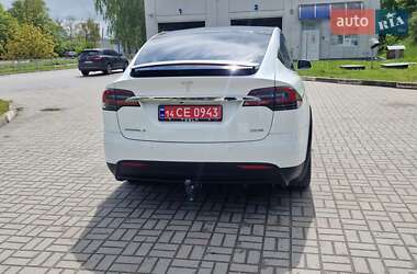 Позашляховик / Кросовер Tesla Model X 2018 в 