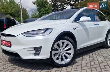 Позашляховик / Кросовер Tesla Model X 2018 в 