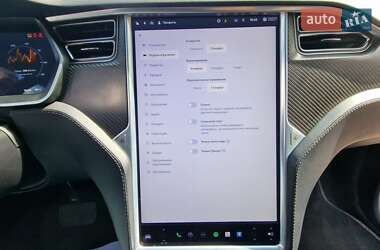 Позашляховик / Кросовер Tesla Model X 2018 в 