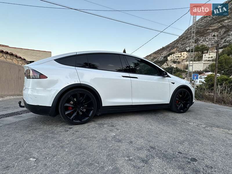 Tesla Model X 2016
