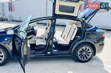 Позашляховик / Кросовер Tesla Model X 2018 в 