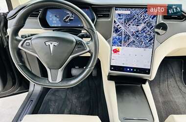 Позашляховик / Кросовер Tesla Model X 2018 в 
