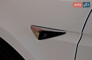 Внедорожник / Кроссовер Tesla Model X 2018 в 