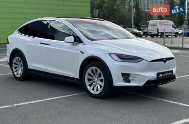 Позашляховик / Кросовер Tesla Model X 2019 в 