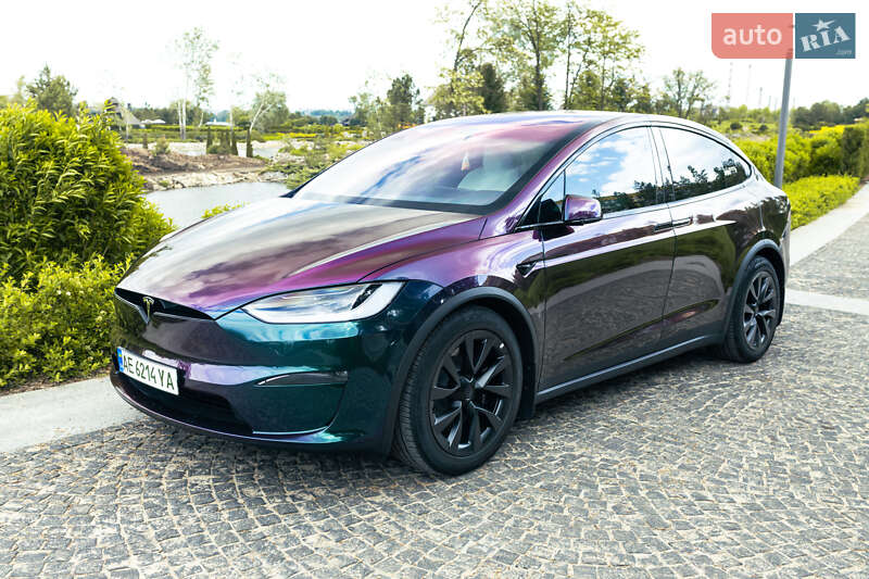 Позашляховик / Кросовер Tesla Model X 2024 в 