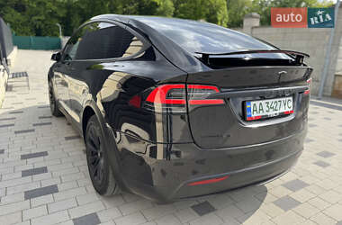 Позашляховик / Кросовер Tesla Model X 2017 в 