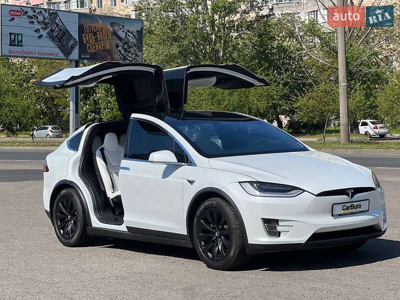Внедорожник / Кроссовер Tesla Model X 2020 в 