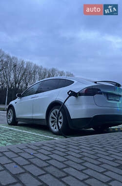 Позашляховик / Кросовер Tesla Model X 2020 в 