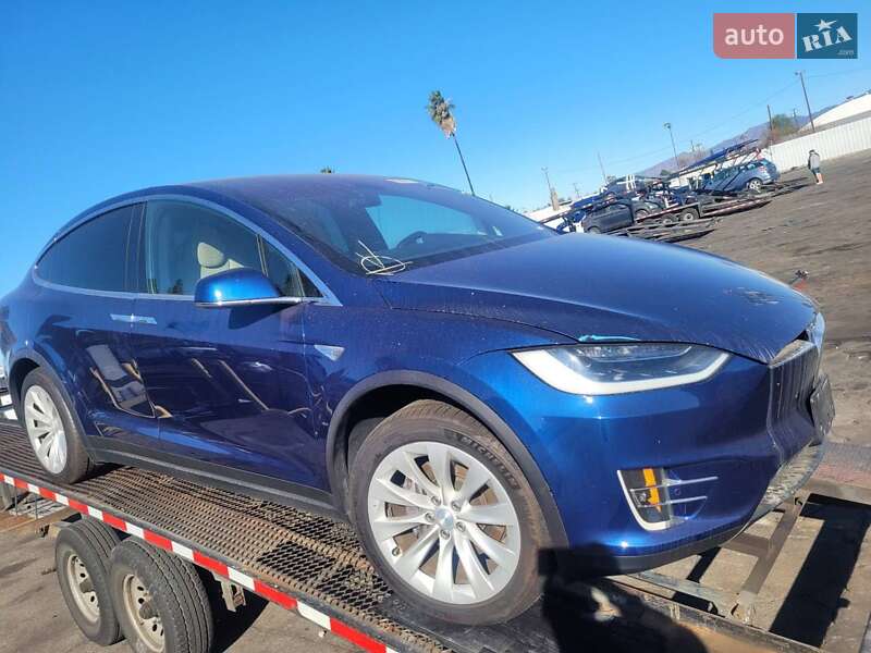 Внедорожник / Кроссовер Tesla Model X 2016 в 