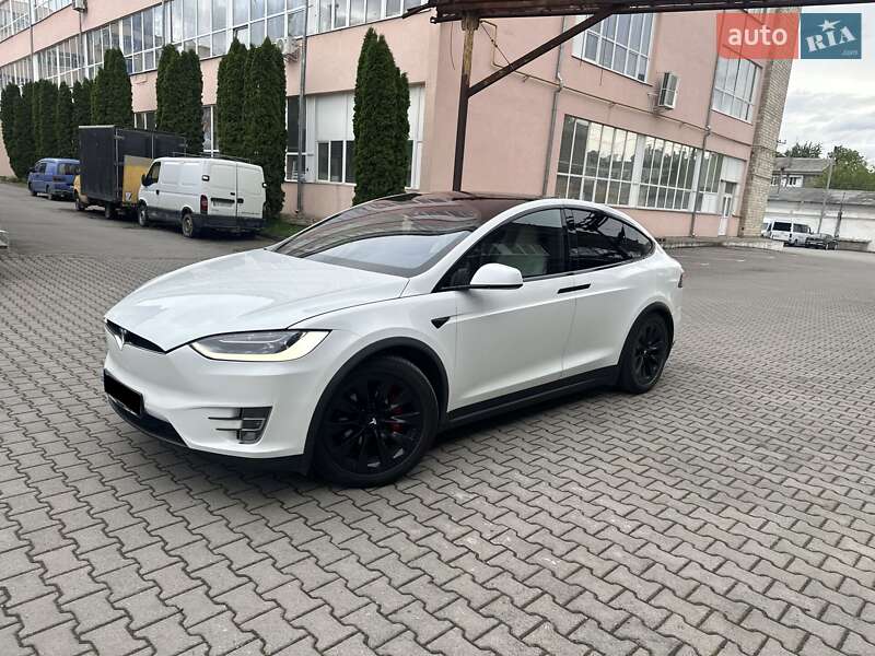 Внедорожник / Кроссовер Tesla Model X 2017 в 