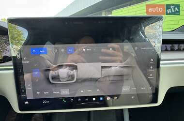 Позашляховик / Кросовер Tesla Model X 2022 в 