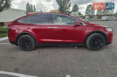 Позашляховик / Кросовер Tesla Model X 2017 в 
