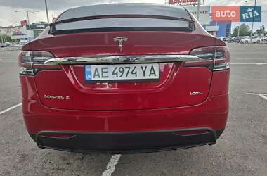 Позашляховик / Кросовер Tesla Model X 2017 в 