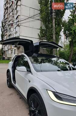 Внедорожник / Кроссовер Tesla Model X 2016 в 