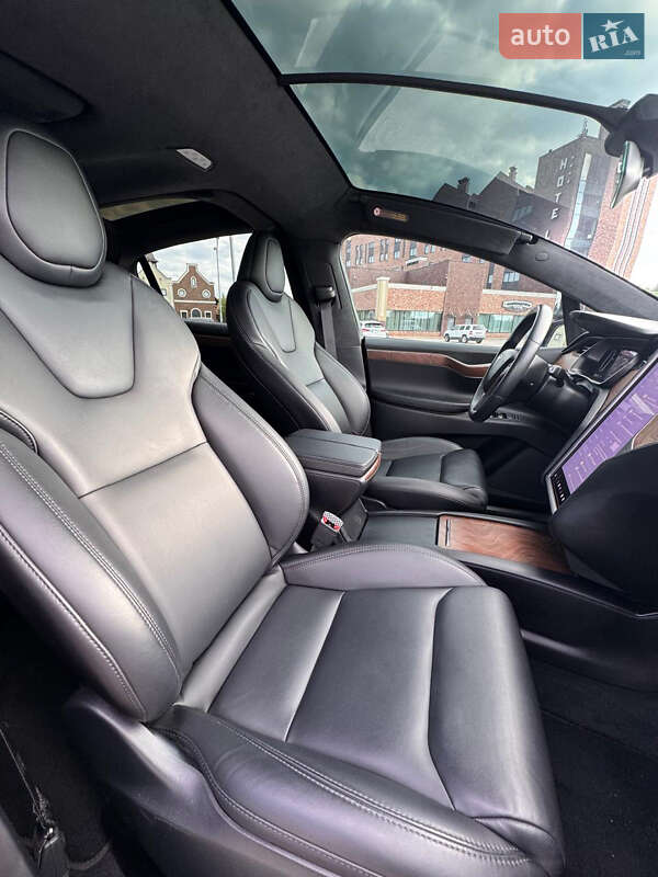 Позашляховик / Кросовер Tesla Model X 2020 в Києві