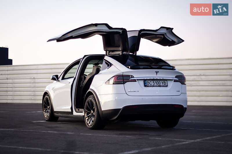 Внедорожник / Кроссовер Tesla Model X 2016 в Львове