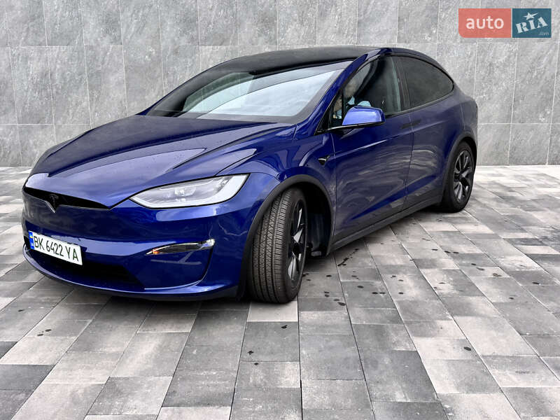 Tesla Model X 2024